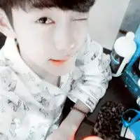  情侣之间的小任性qq情侣头像一男一女