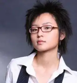 有种巧合叫周笔畅整容,原本想整成闺蜜样子,结果变成了刘诗诗