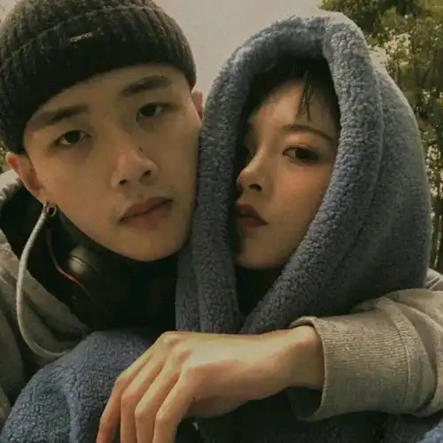  情侣头像明目张胆的偏爱