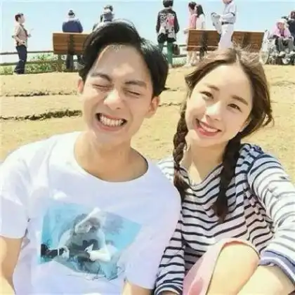  情侣合影头像男女我从未放弃过爱你