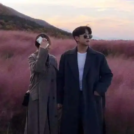  抖音超好看的情侣头像你要不要考虑想想我