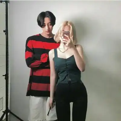  最新潮流情侣头像一对两张