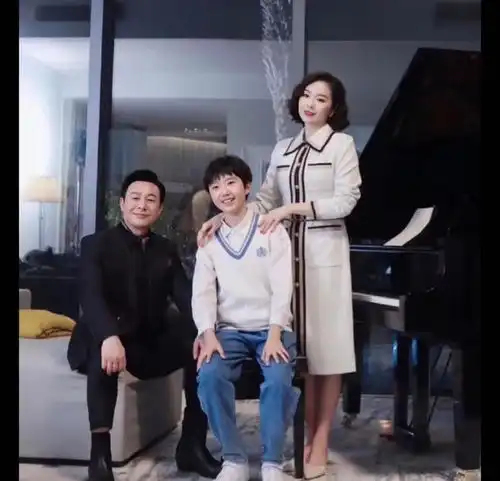  曝张颂文早已身家不菲90年代已月入2万,那时已是当地大佬