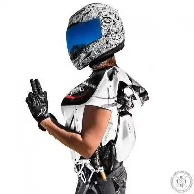  机车头像男生带头盔图片帅气骑机车