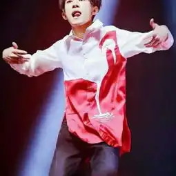  酷酷哒千玺各种拍男生头像