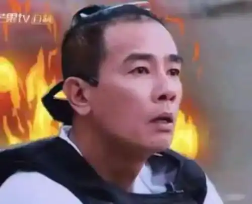  爸爸去哪儿5开播,他比吴尊山鸡都抢镜,看得我心都化了