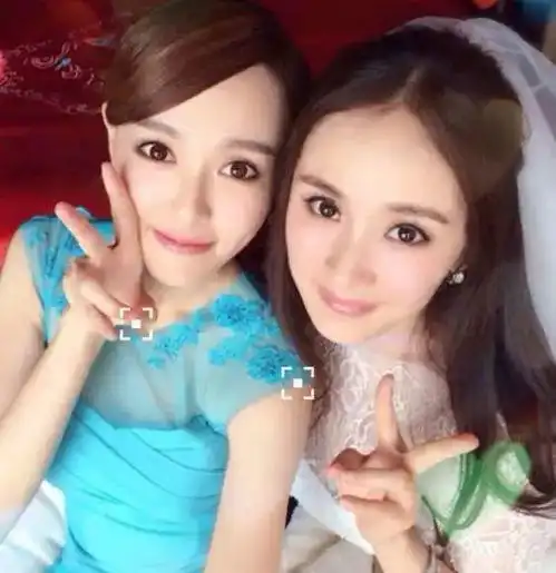 唐嫣6个字回应杨幂离婚,一旁主持人对她使眼色,网友不淡定了