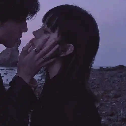  女票口臭严重不敢吻教你3个妙招,让你们甜甜的亲吻