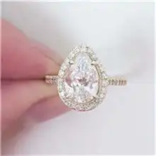  我对你的情是真心的唯美有爱钻戒头像