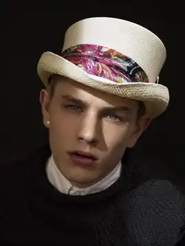  这世道,连男人都这么妖媚