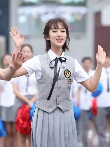  杨紫秦俊杰宣布正式分手,非常看好的一对小情侣,就这样说分就分