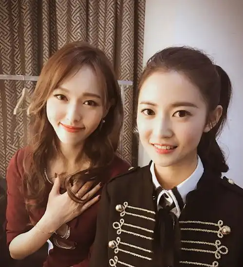 新倚天屠龙记开播,女一女二引热议,唐嫣和杨幂幕后坐镇较量