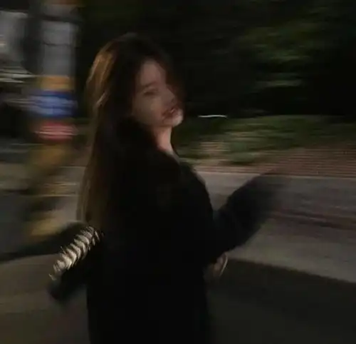  模糊女头情头看不清却心动,就是最好看的