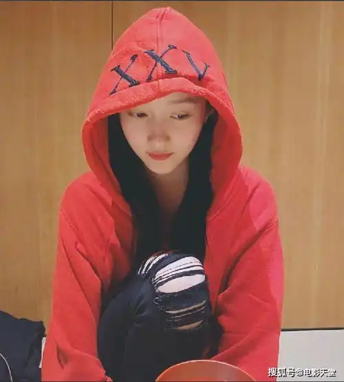  暗戳戳撒糖不作妖人缘好,谈了这么久会结婚吧