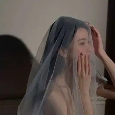  网易云热评高二第一眼看到你,我就暗暗决定要追到你,结果高三却