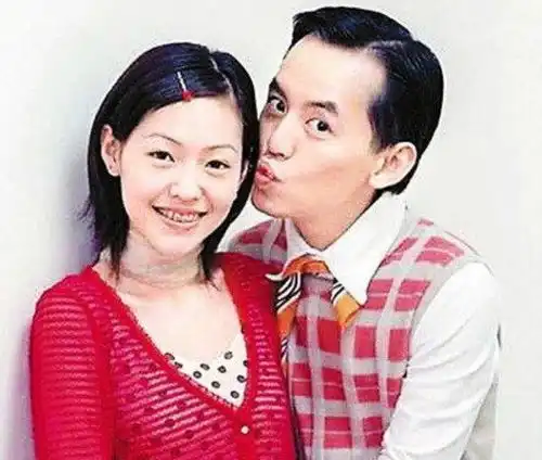  娱乐圈的塑料姐妹情,看似踩闺蜜和抢男友,实际和这两个原因有关