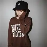  在你已经和好姐妹用了姐妹头像以后,你又交了一个男朋友,你男朋友让你和他用情侣头像,这时要怎么办