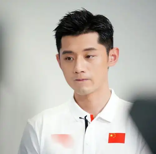  放弃国乒竞聘,许昕亮相央视跨年晚会,马龙升官,可惜张继科天赋