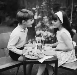  情人节是告诉孩子如何去爱的最好时机