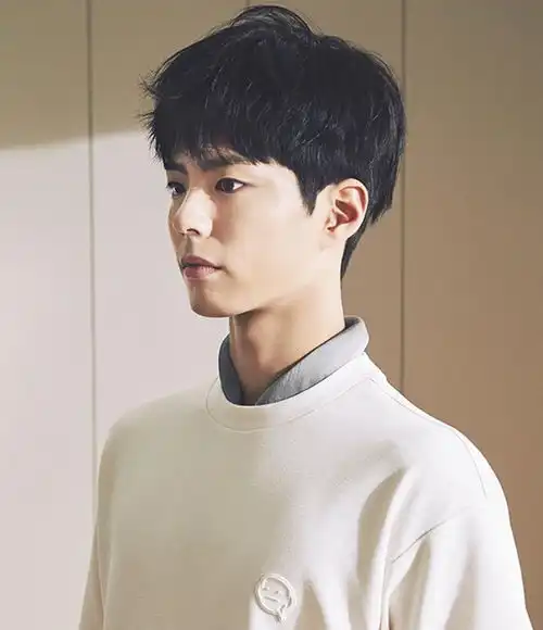  朴宝剑即将服兵役,入伍前狂拍作品,希望粉丝不要把自己遗忘