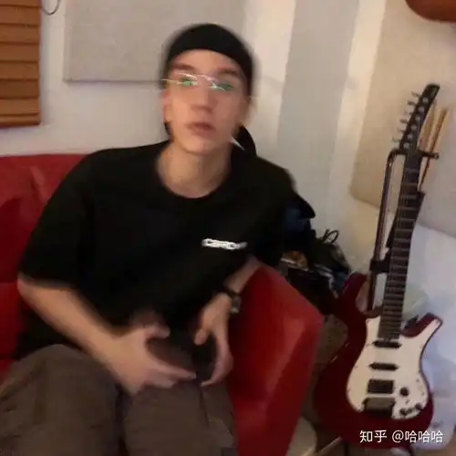  有没有模糊感的男生头像