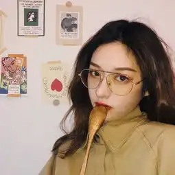  小仙女头像因为有人海相遇才变得意外