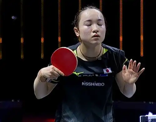  守住国乒荣耀伊藤美诚被打得闭眼绝望,表情包不断,王艺迪夺冠