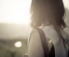  qq情侣头像唯美一点的