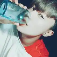 谁能给我发几个qq情侣头像要超帅气和美丽的