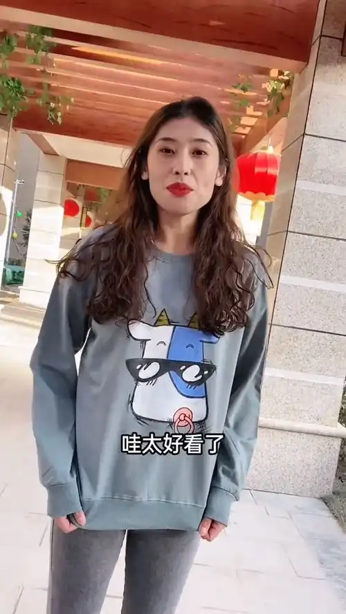 两只小牛在一起,像不像情侣装呢创意绘画