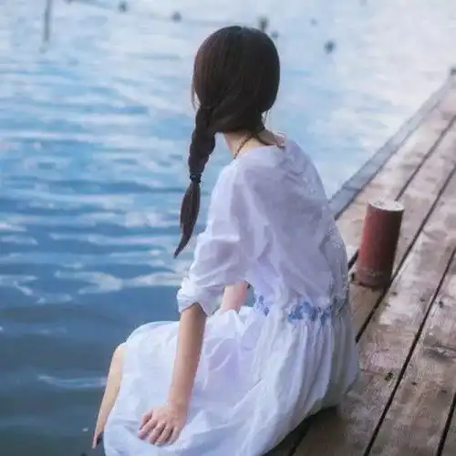  天气这么热,来一款显瘦5斤的发型吧