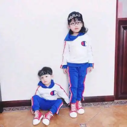  小孩情侣头像一人一个,小孩情侣头像超萌一对真人