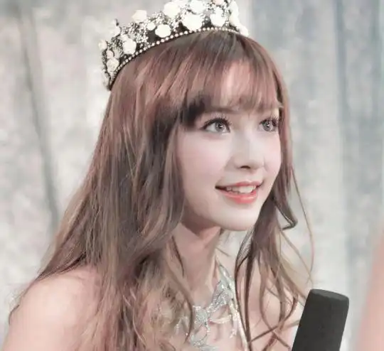  万万没想到,35岁杨颖兜兜转转干回老本行,活成内娱最大笑话