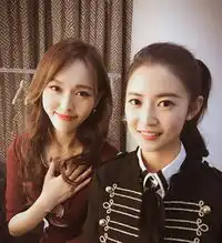  杨幂和唐嫣又暗戳戳的开始了,就连旗下艺人也要来一番较量