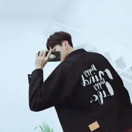  有个性的微信头像男,男生头像其实简单低调能吸引女人就行