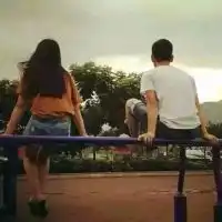 若我消失不见有谁会发了疯的想念