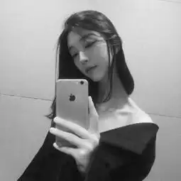  2018黑白情侣头像最新一男一女不带字上了我的贼船就别想靠岸