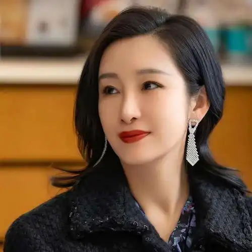 46岁的秦海璐,每月给丧子丧夫的婆婆生活费,我是您的第三个孩子
