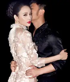  张熙媛性感写真娇娆腰线热辣诱人图