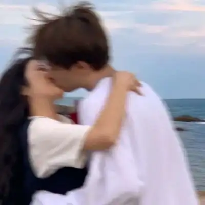  一起公开关系的情侣个签文案