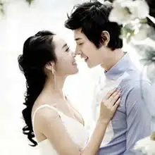  qq浪漫情侣婚纱头像.一对对的很甜蜜