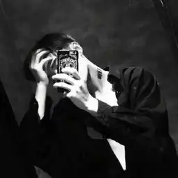  这个人间不要也罢,唯独你得独留