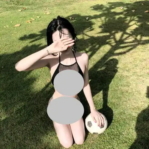  lol厂长女朋友晒出泳装照,秀出完美身材,网友uzi输了