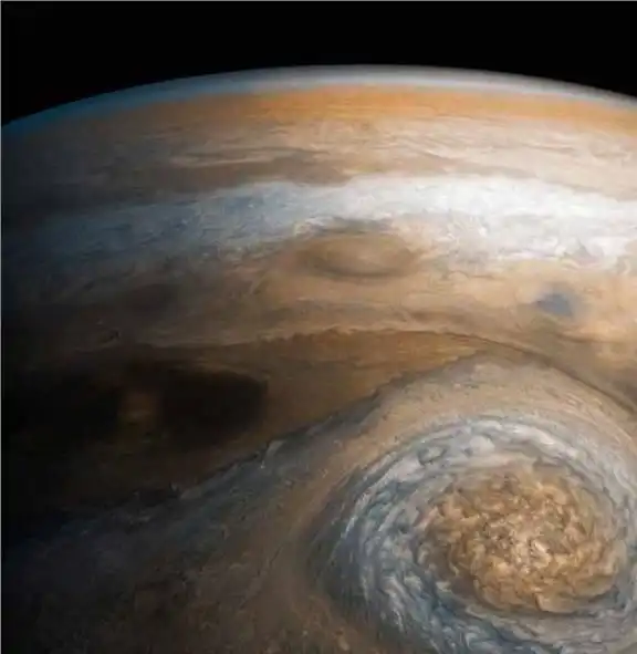  nasa公布探测器拍摄的木星最新图像,发现大红斑偏移了位置