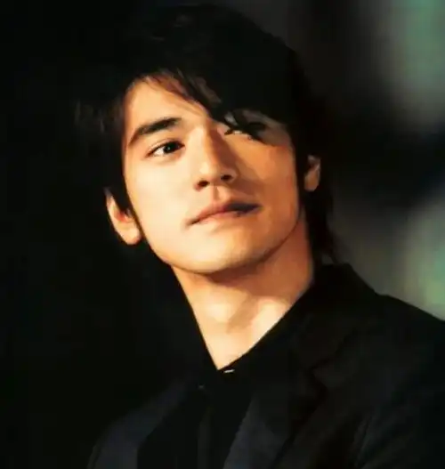  日媒曝金城武和49岁日本女星闪婚在情人节领证女方公司回应