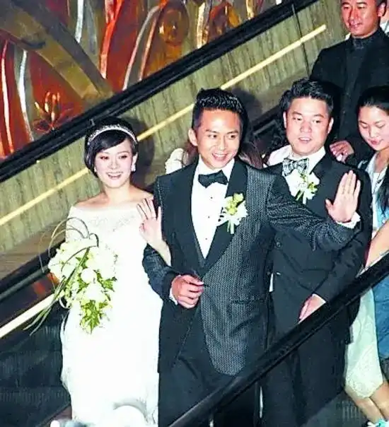  邓超的风流史错过郝蕾,与众多美女传绯闻,婚后的他并不老实