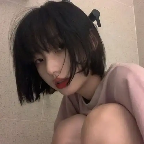  女生优质头像丧系高冷照片,黑色系偏丧女头像