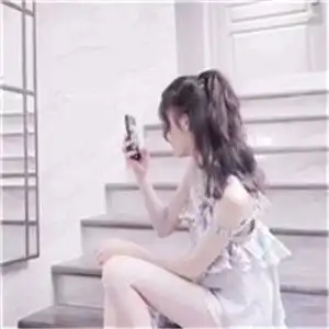  个性意境侧身美女头像情人节快乐