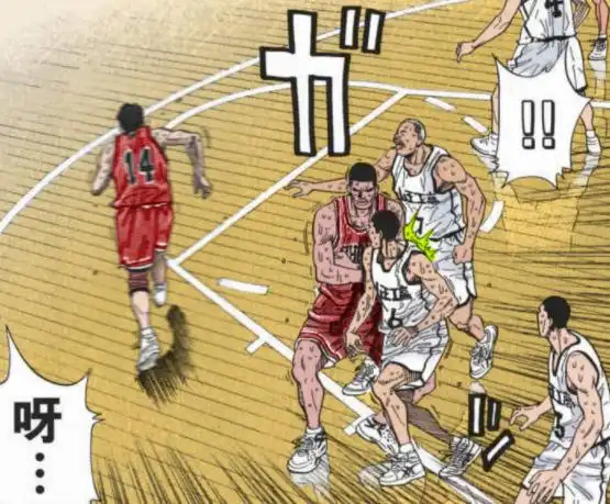  灌篮高手此时三井赤木仅存的恩怨纠葛都消散了,赤木愿意当配角