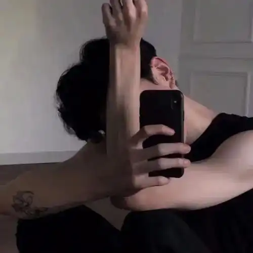  2023最新深沉有内涵的男生头像